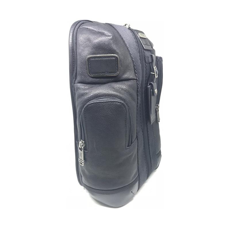 tumi fremont higgins