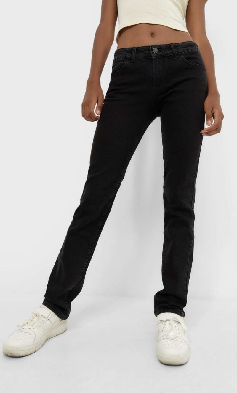 Low-waist straight fit jeans 