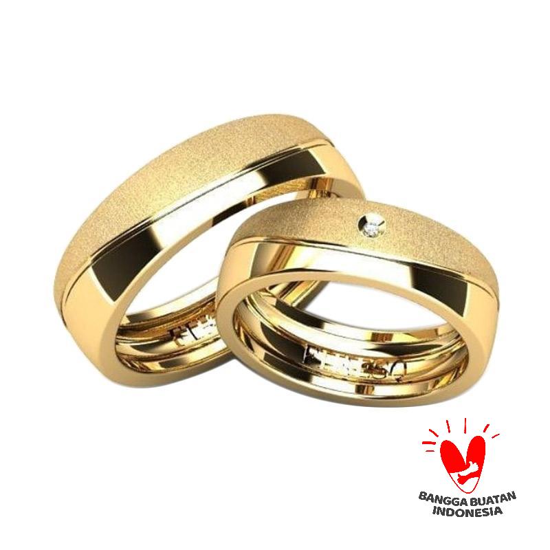 Cincin Emas 24 Karat 1 5 Gram Cincin terbuat dari emas murni 24 karat, dengan bagian doff ditengahnya dan masing cincin memiliki sebuah batu zyrcon berukuran 2,5 ml. cincin emas 24 karat 1 5 gram