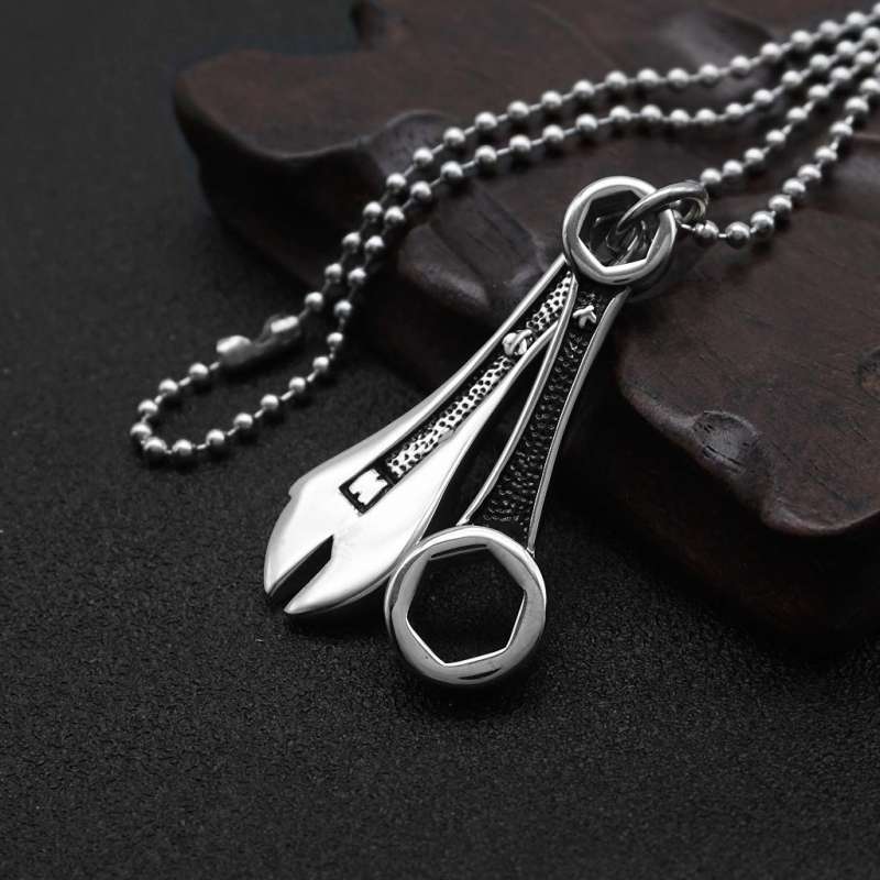 Jual Fashion Spanner Pendant Stainless 