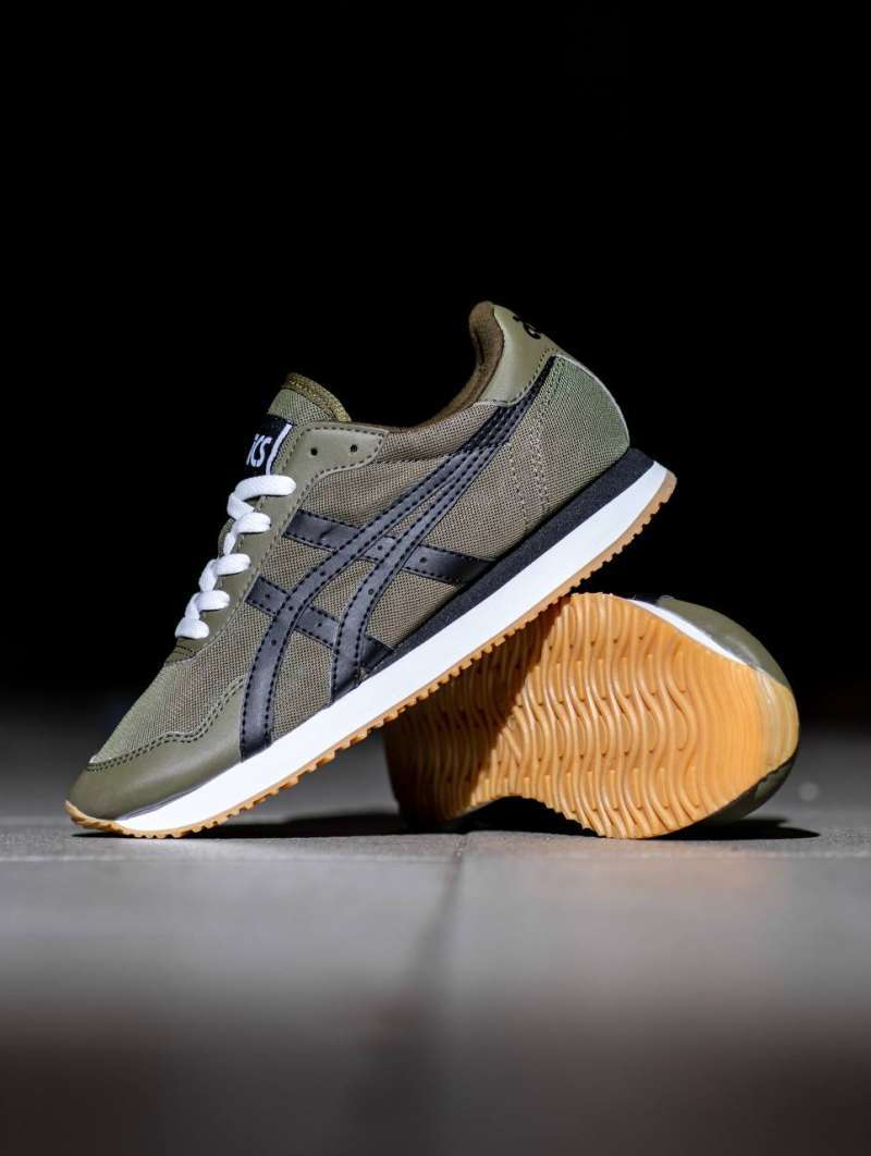 Sepatu asics tiger m store