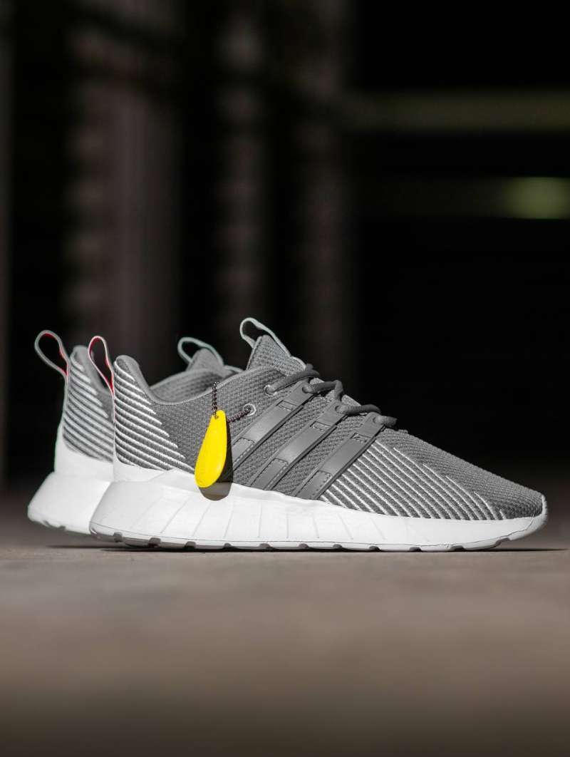 adidas questar grey