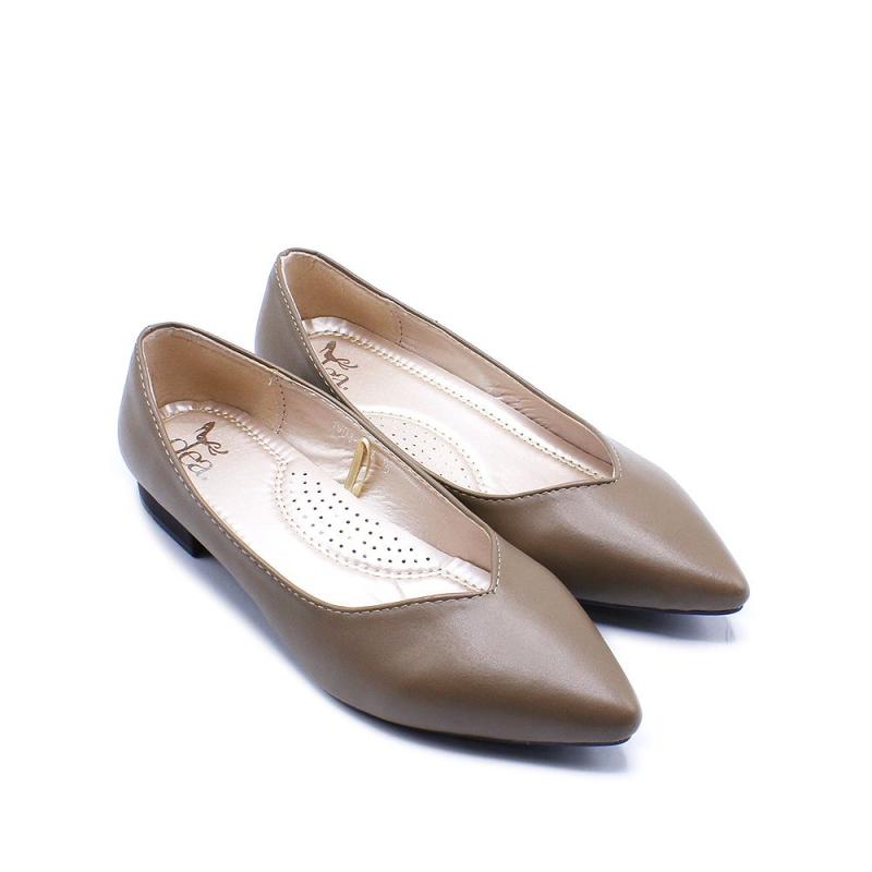 strap ankle shoes