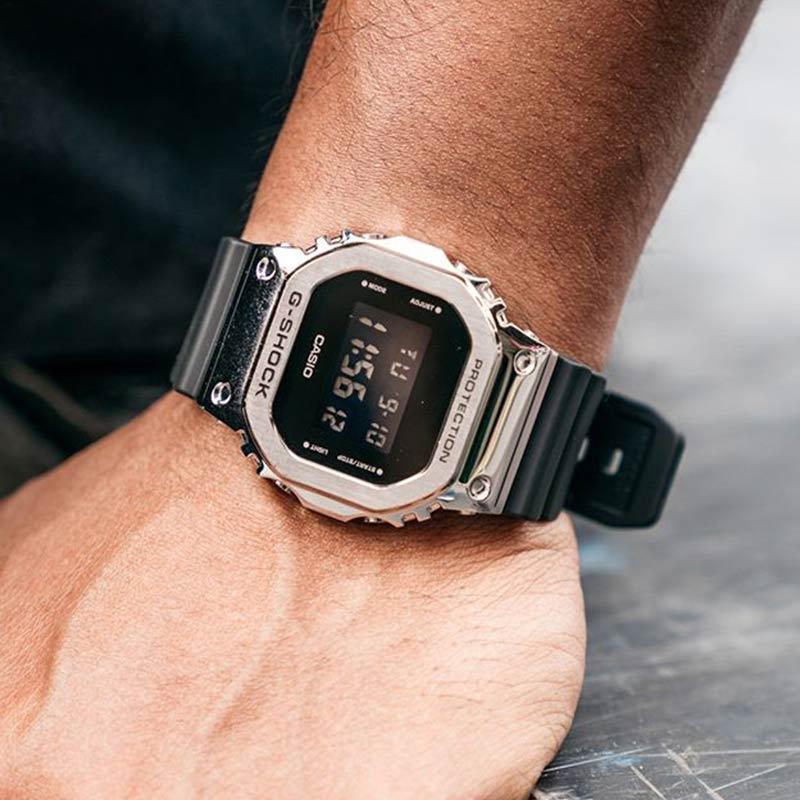 Jual Casio G Shock Gm 5600 1dr Jam Tangan Pria Hitam Steel Gm5600 Online Desember 2020 Blibli