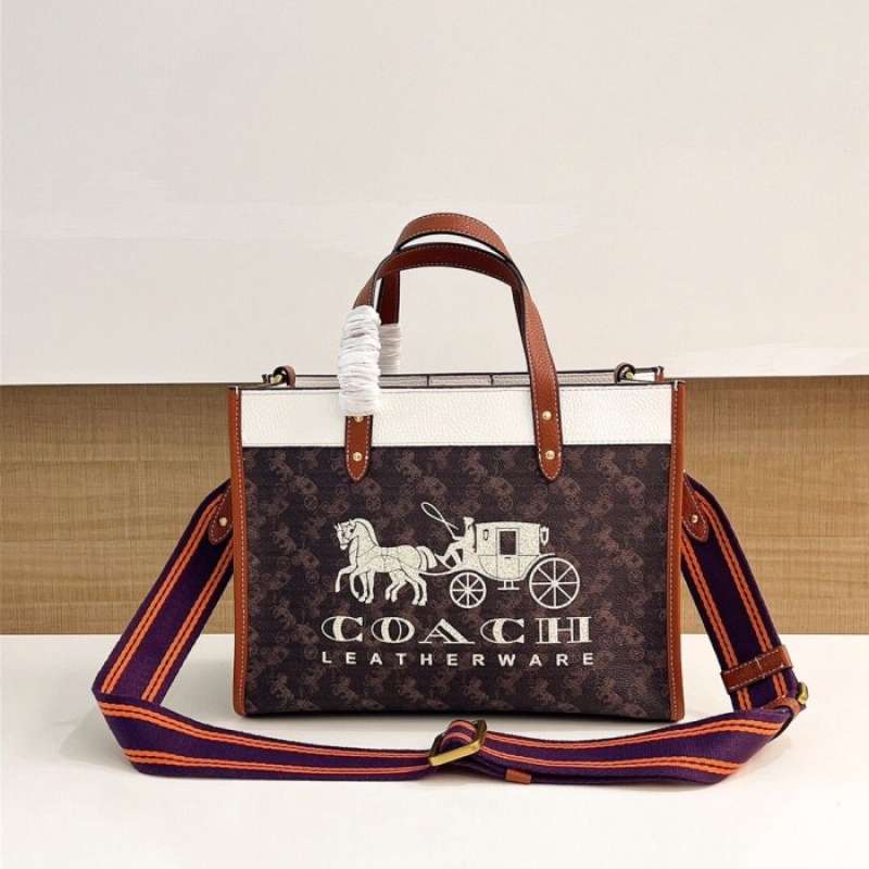 Field tote 30 with horse and carriage best sale print