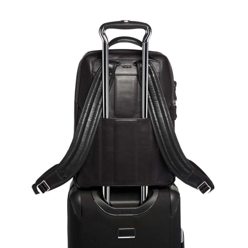 dolton flap backpack leather Florentine Zip Pod – Dooney & Bourke grab option while the shoulder straps distribute weight for daily use Leather Collection – La Dolfina