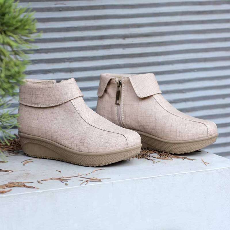 Sepatu hot sale ankle boots