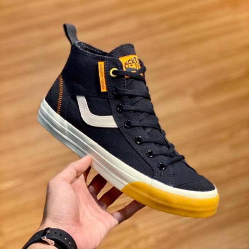 Jual Sepatu Ventela X Nevertoolavish Noir High Black Online Oktober 2020 Blibli Com