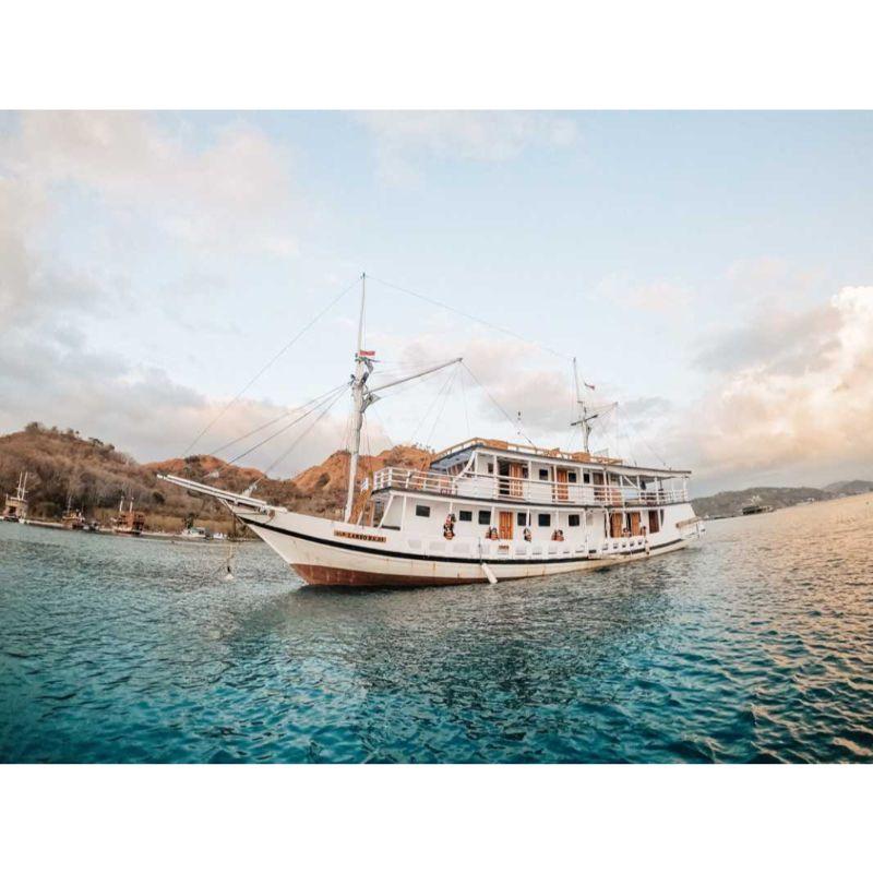Jual Kawan Tour Open Trip Sailing Komodo 3d2n Every Friday Online Januari 2021 Blibli