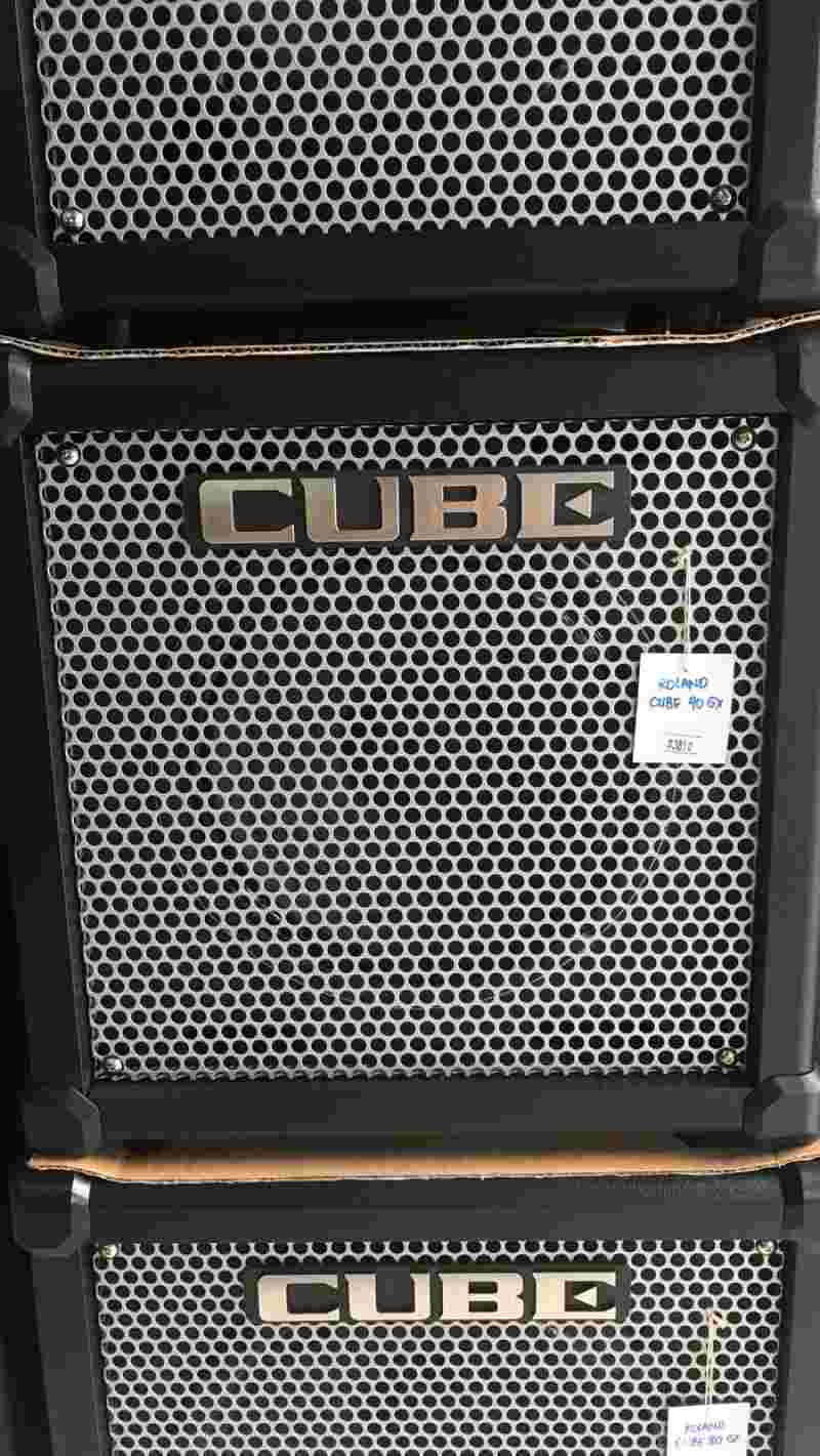 Roland cube outlet 40 gx