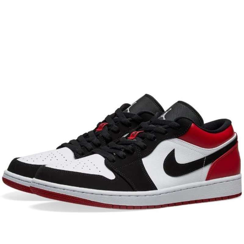 Harga air jordan sales 1 low black toe