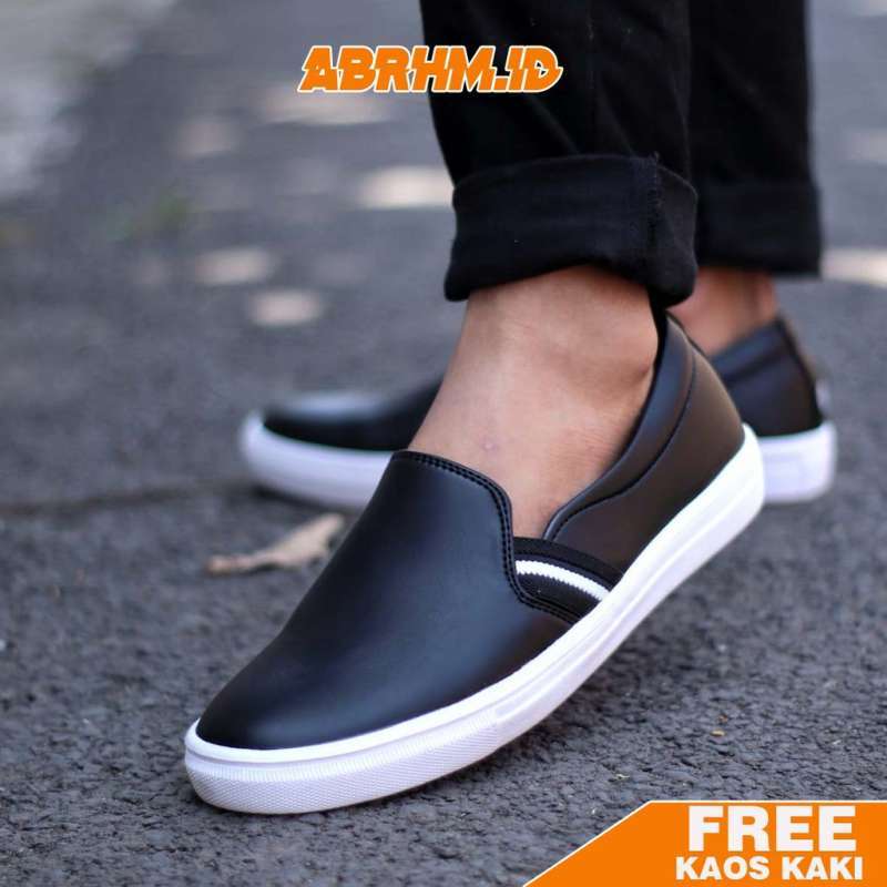 Sepatu casual hotsell slip on