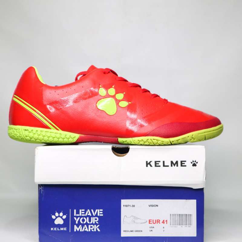Sepatu new arrivals futsal kelme
