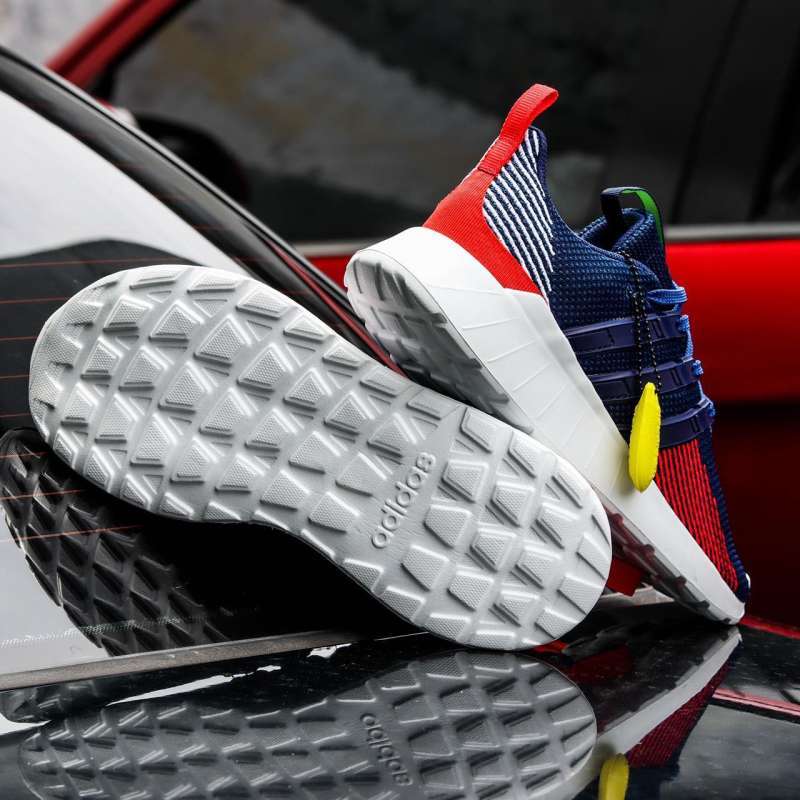 Adidas questar store flow navy red