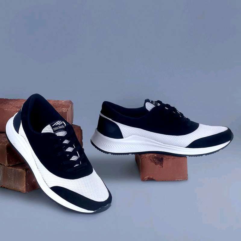 Sepatu Sneakers Sepatu pria casual Original Model Terbaru