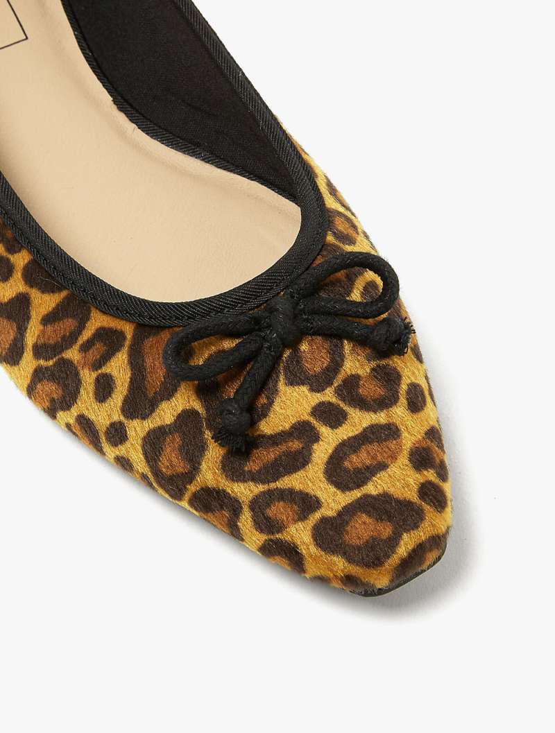 leopard print pointed shoes
