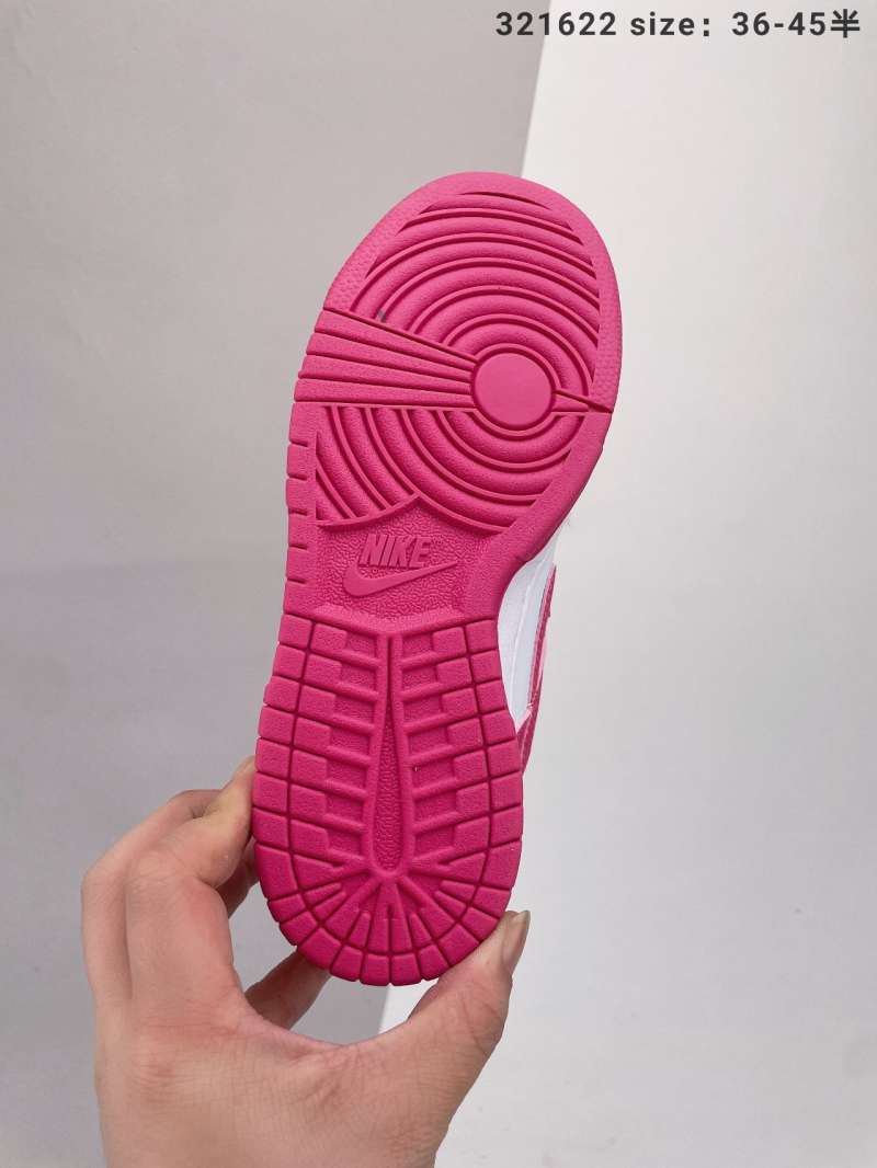 red nike sb dunk low