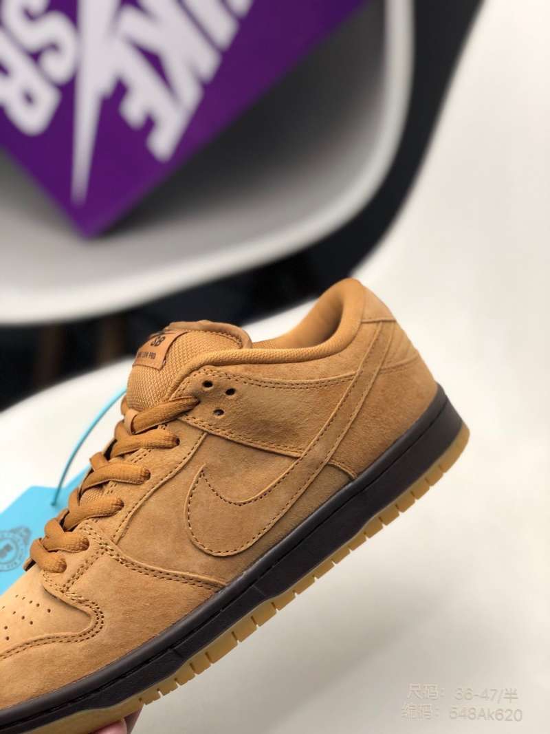 dunk low carhartt