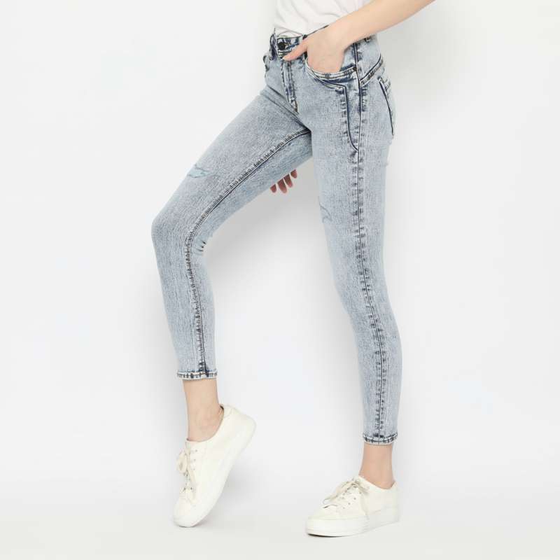 Promo Papperdine 102 Natalie Snow Mid 