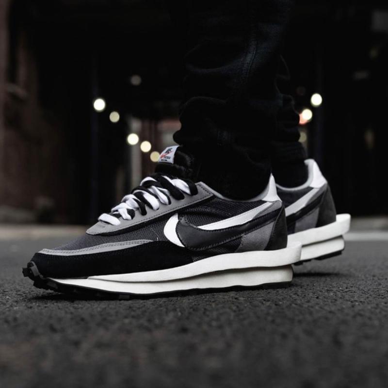 nike sacai ld waffle black