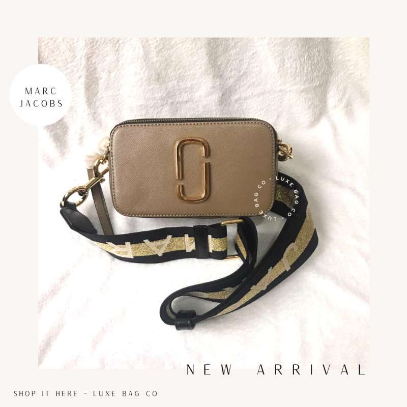 Marc jacobs camera hotsell bag french grey