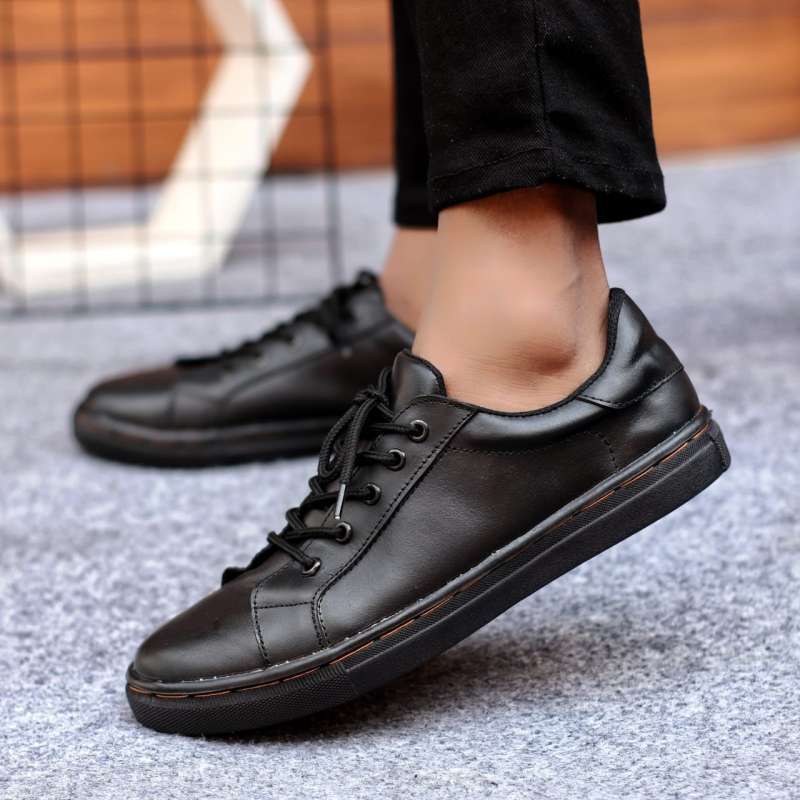 Sneakers kulit online