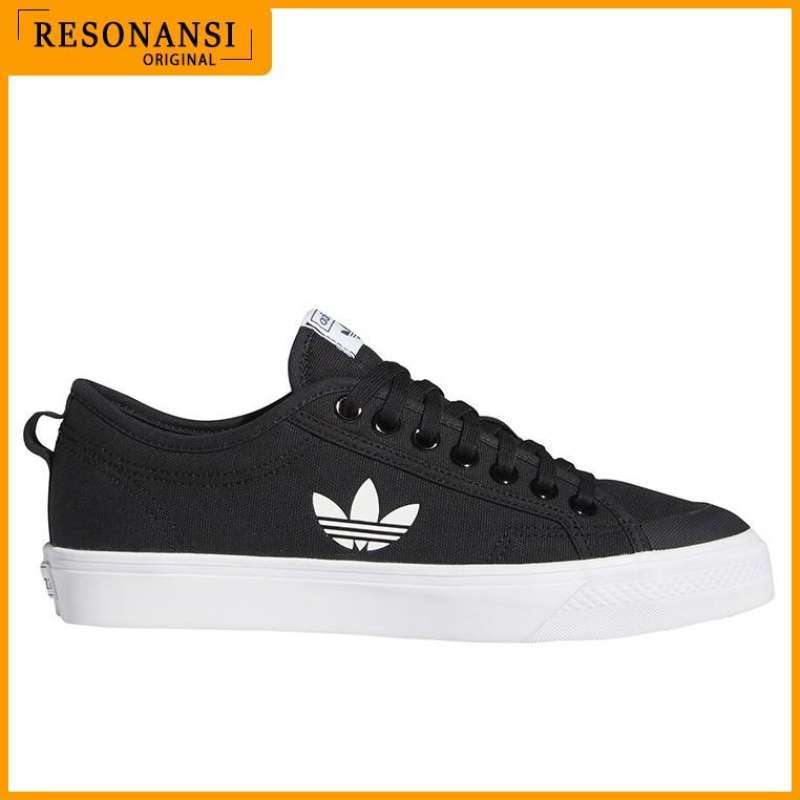 Foto sepatu adidas sales warna hitam putih