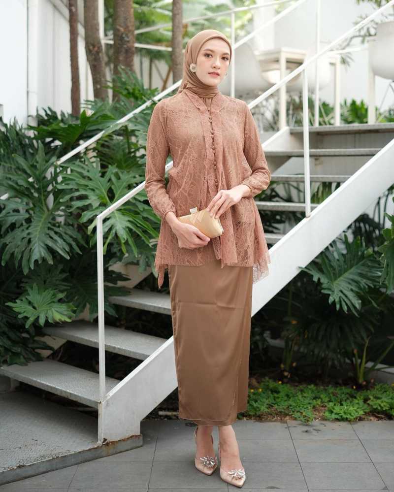 Kebaya best sale kaftan modern