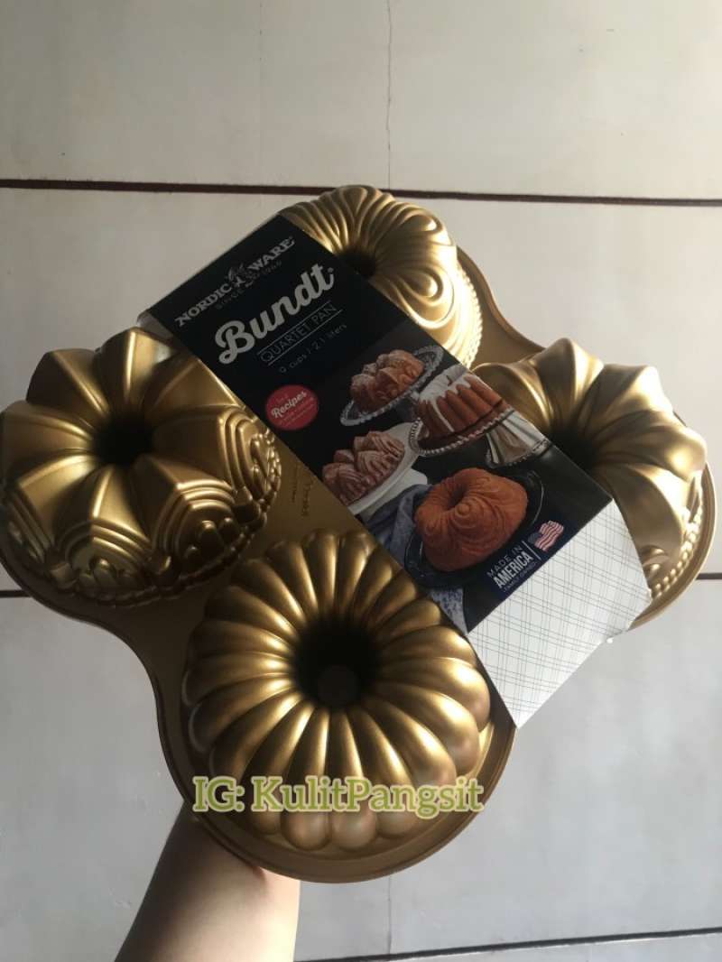 Nordic ware quartet clearance bundt pan