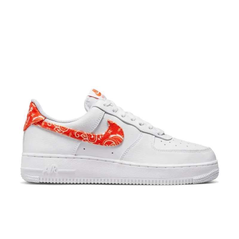 Jual SEPATU NIKE W AIR FORCE 1 07 ESS DJ9942102 di Seller ASFHOMB