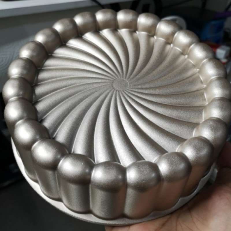 (KIRIN) PREMIUM CAKE PAN DIE CAST, OLIVIA CHAMPAGNE GOLD/LOYANG KUE