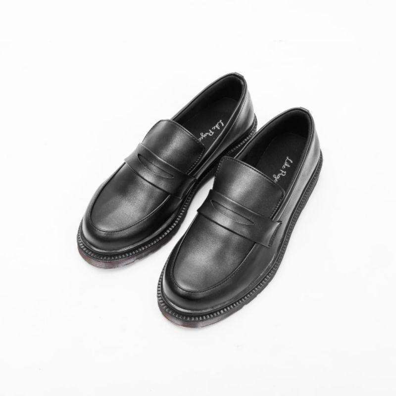 Docmart slip new arrivals on
