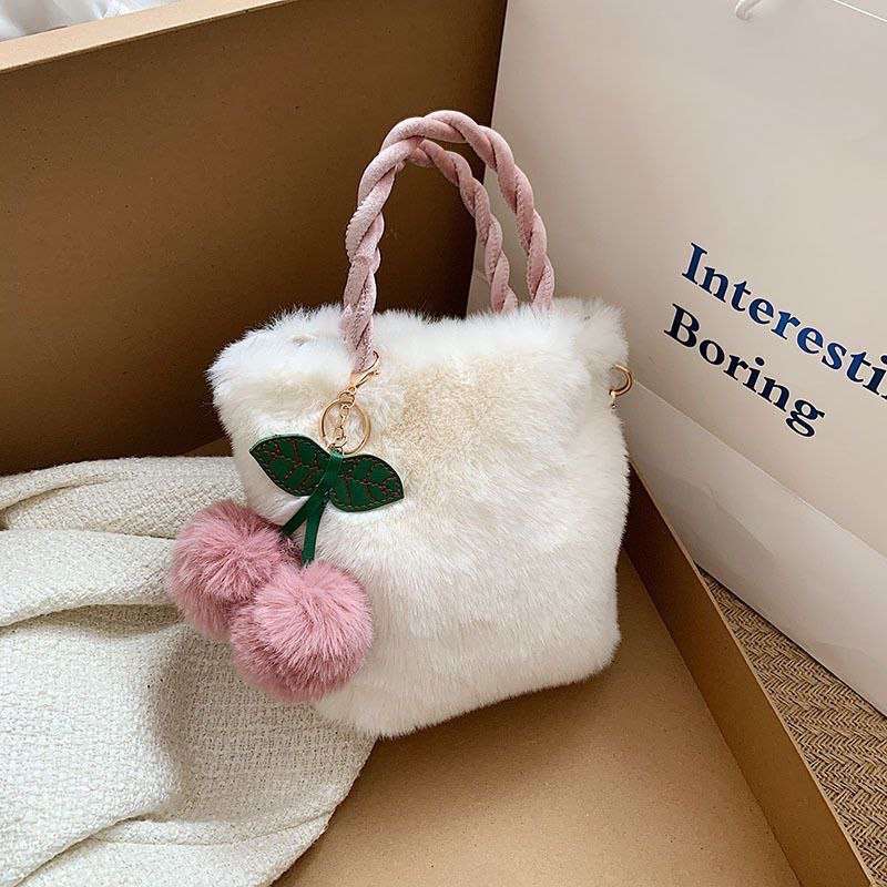 Fluffy tas sales