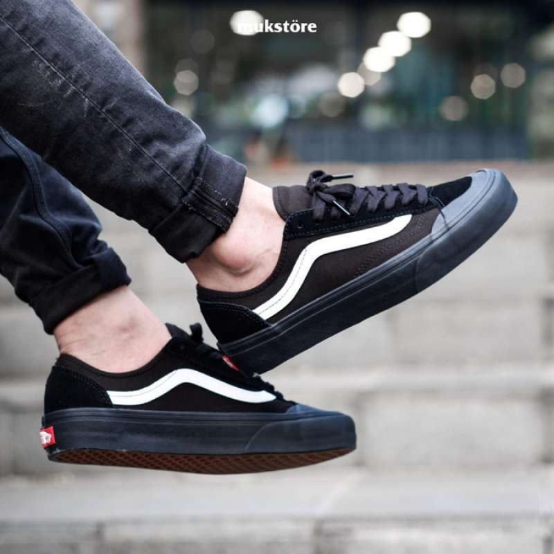 Vans decon black store