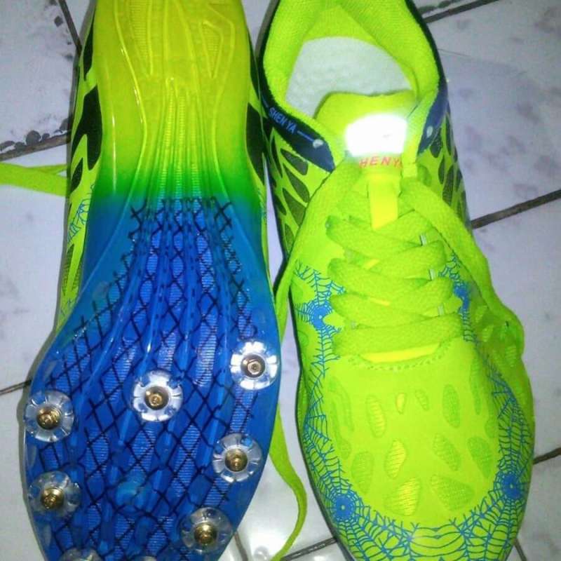 Sepatu spike hotsell sprint