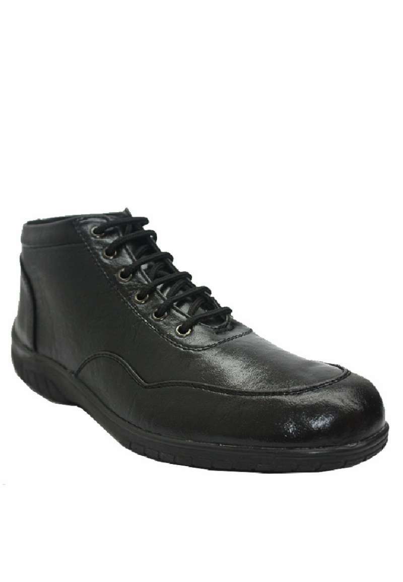 Kevin's work boots top
