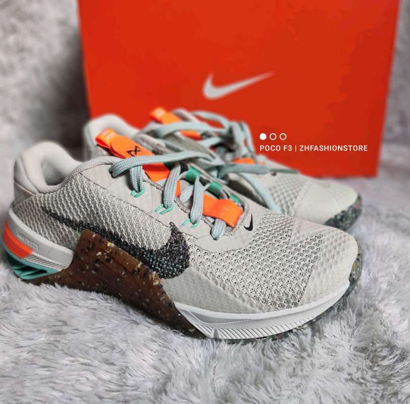 Jual sepatu running wanita nike Metcon 