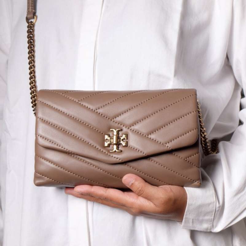 Jual Tory Burch Kira Chevron Chain Wallet In Taupe ORIGINAL 100