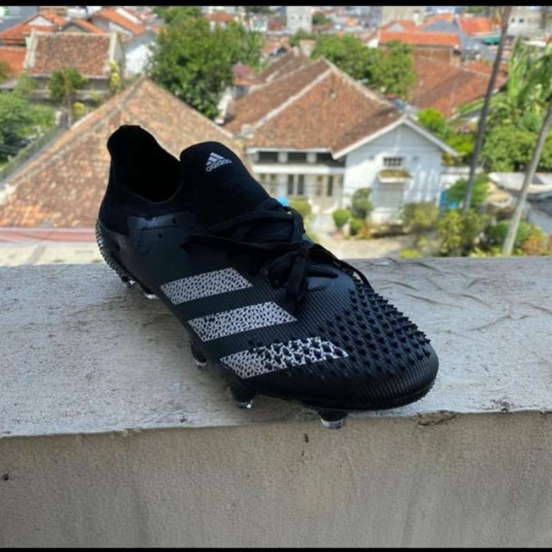 Jual Sepatu Bola Adidas Predator 