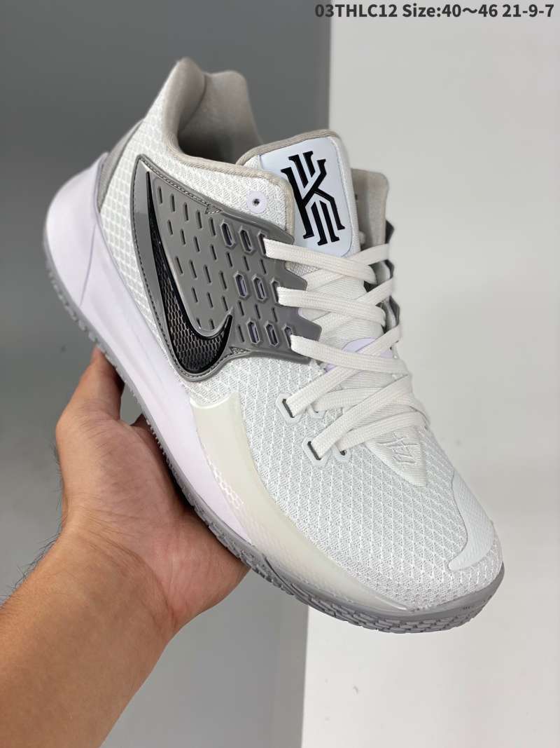kyrie low 2 size 7