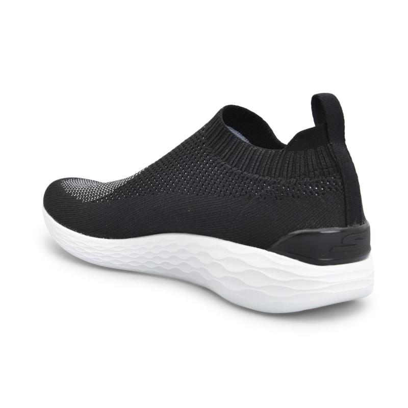 Go strike skechers top