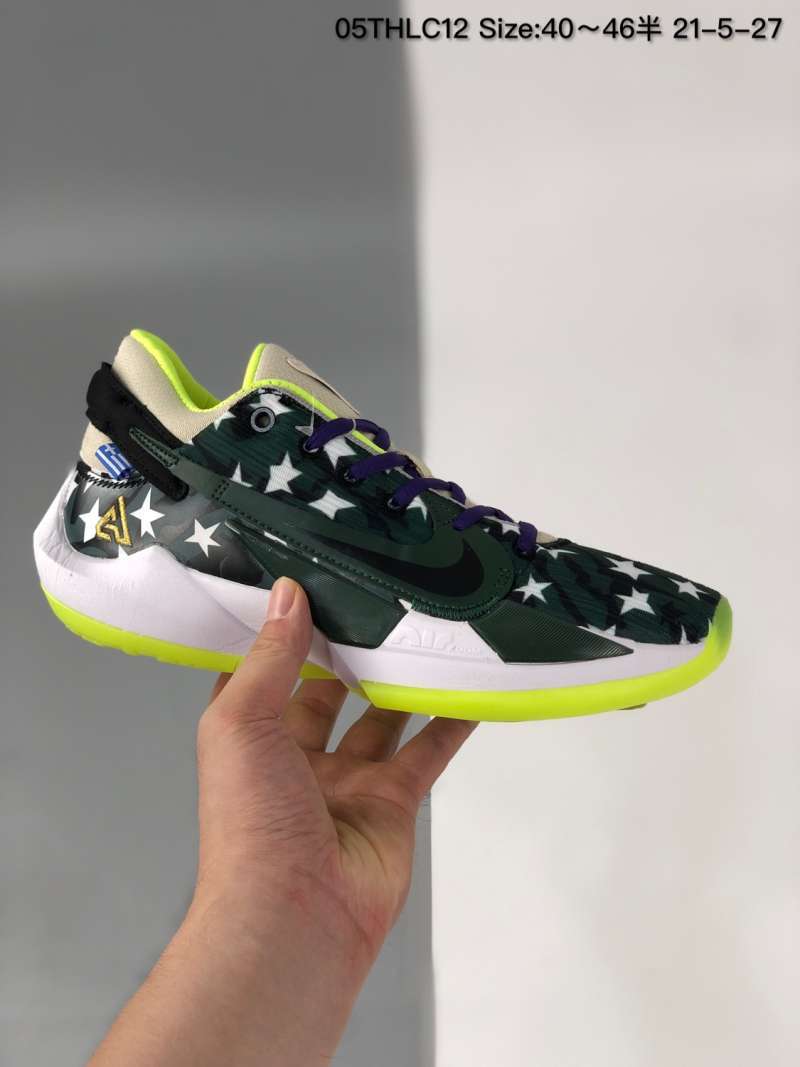 zoom freak 2 black white