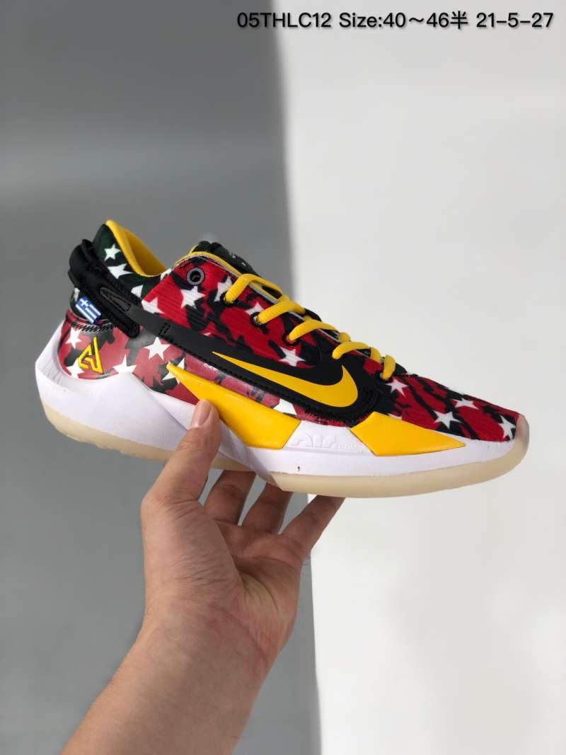 zoom freak 2 black white