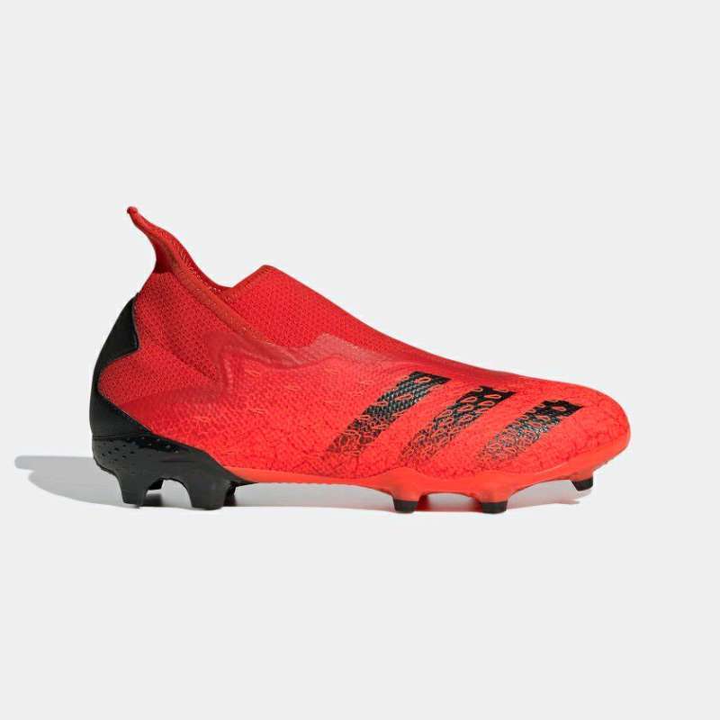Foto sepatu bola adidas new arrivals