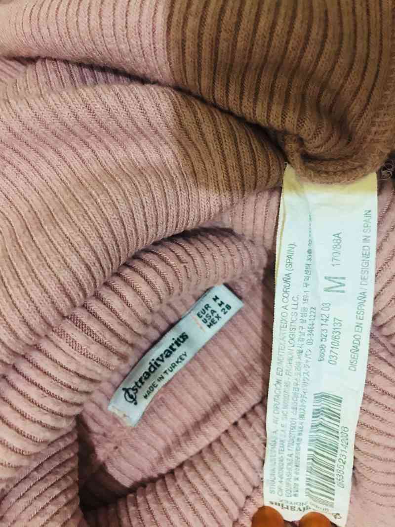 Jual Stradivarius T-Neck Atasan di Seller VieDPShop - Kota ...