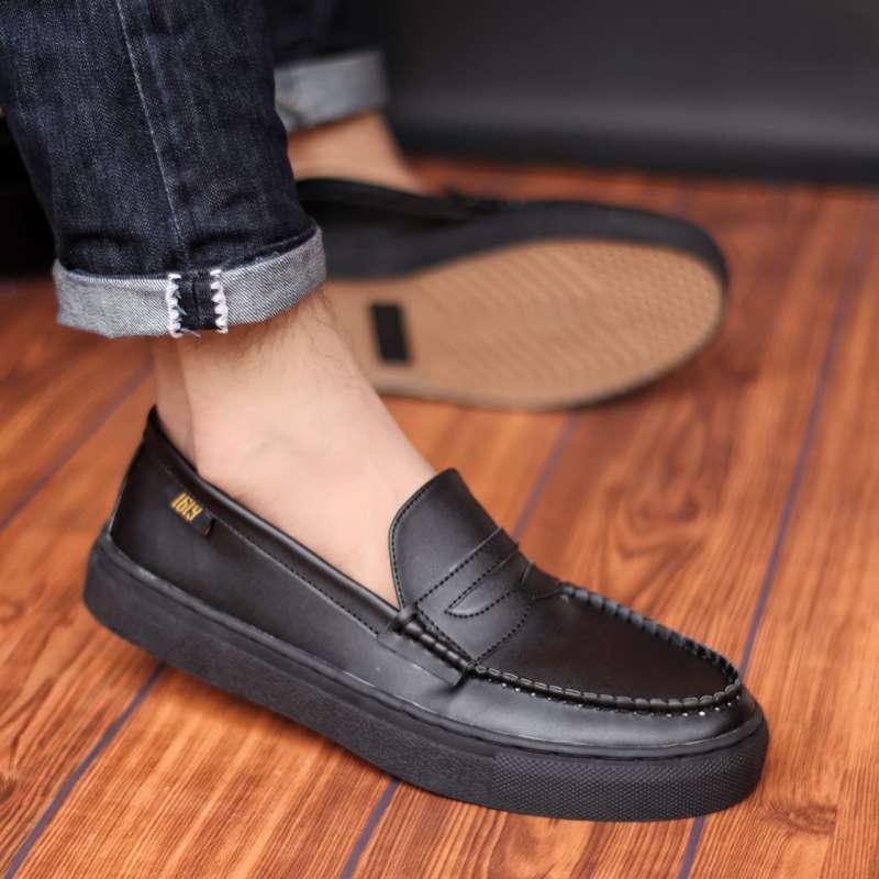 Promo TRAVIZ SEPATU LOAFERS PRIA PANTOFEL HITAM PRIA SEPATU KASUAL