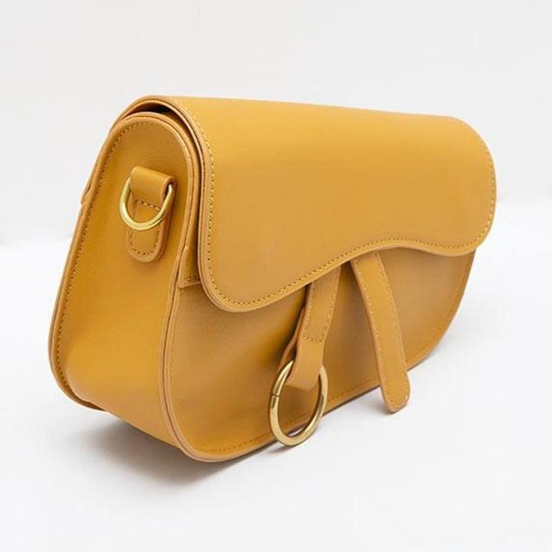 Jual Berrybenka Faye Avva Classic Metal Sling Bags Mustard Online November 2020 Blibli
