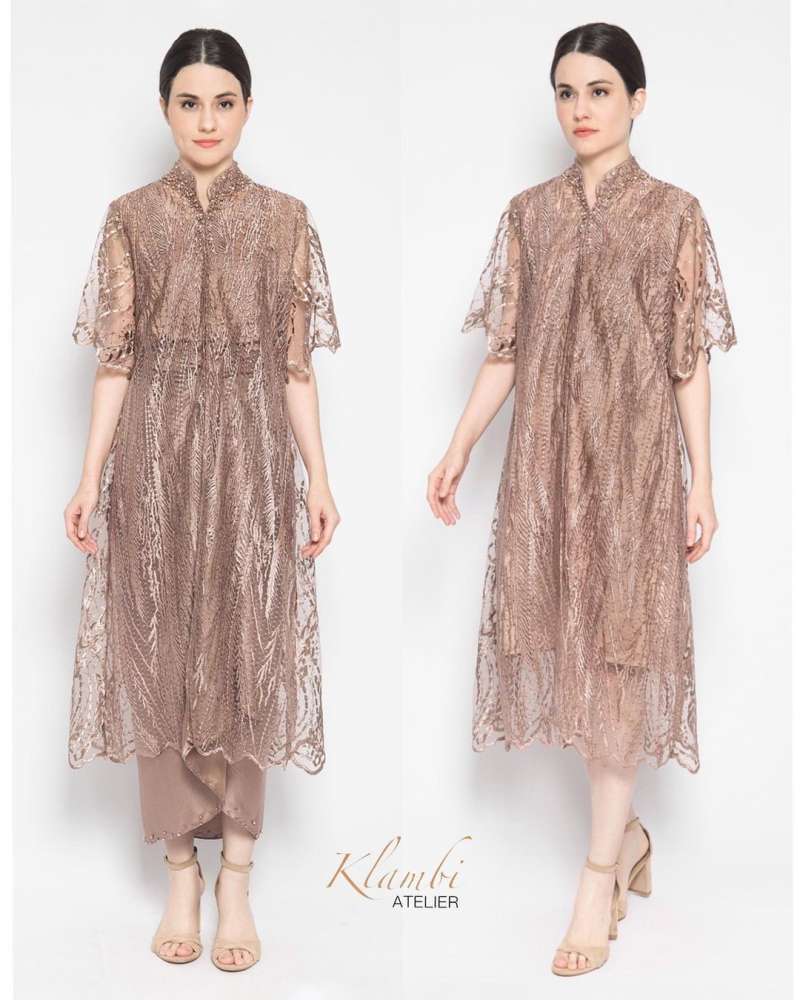 Branded gaun top