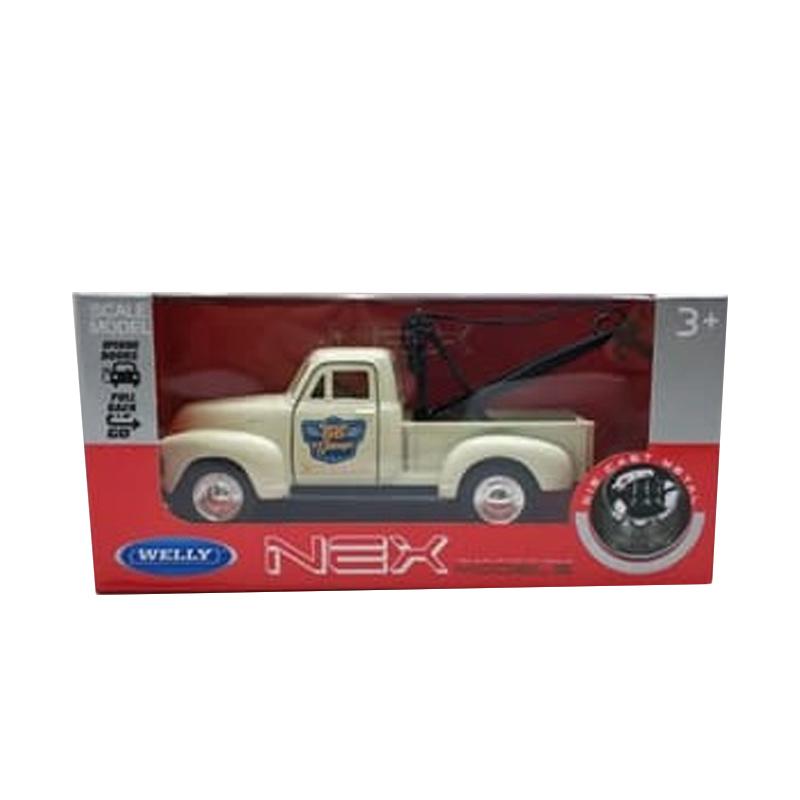 red toy tow truck