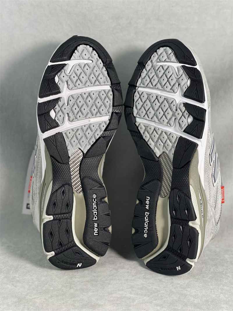 new balance 23